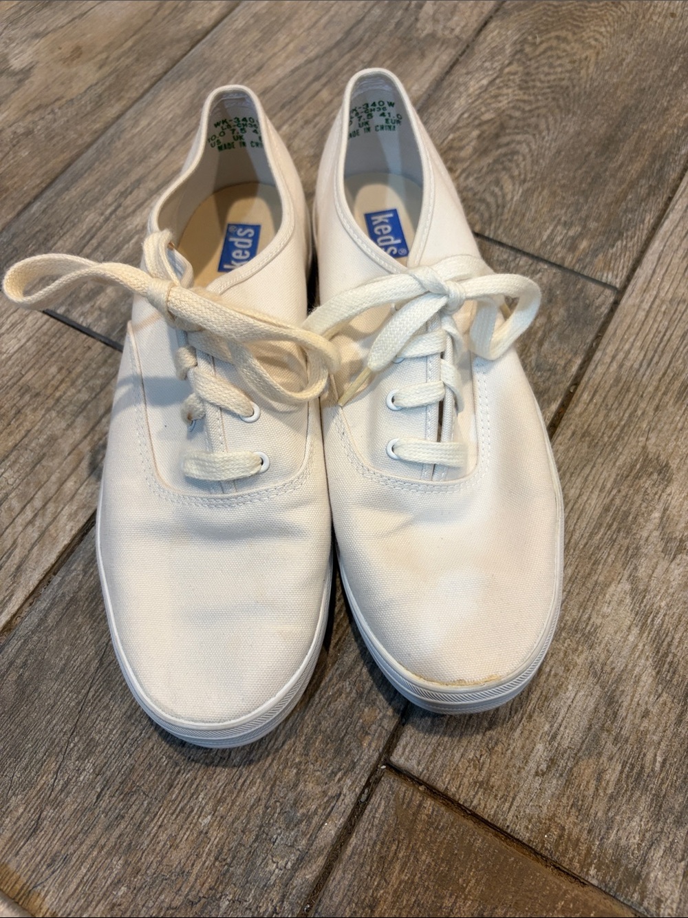 Keds Women’s Vintage Canvas Sneakers in White size 10 wide